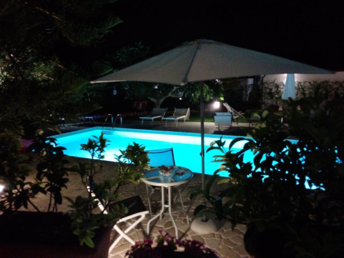 Casa Vacanza Augusto Uggiano La Chiesa Luaran gambar